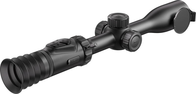 HIKMICRO ALPEX PRO A50P är ett digitalt dag- och mörkerseende kikarsikte som är konstruerat för tydlig och detaljerad observation från starkt dagsljus till djup natt. Med en 12 MP-sensor och ett ljust 50 mm F1.8-objektiv ger det ett brett synfält på 12