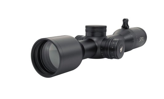 GPO Spectra 8x 1.6-13x44i kikarsikte sedd snett framifrån