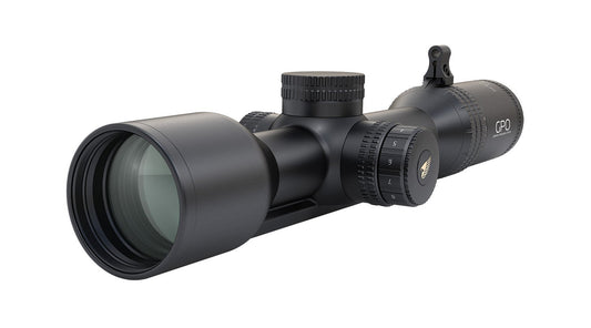 GPO Spectra 8x 1.6-13x44i kikarsikte med skena sedd snett framifrån