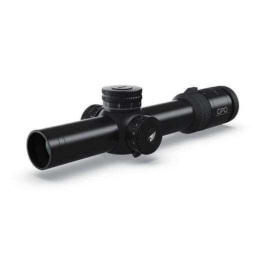 GPO TAC 8x 1-8x24i kikarsikte sedd snett framifrån