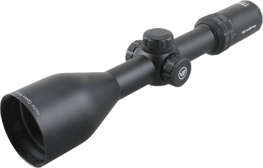 Grizzly 3-12x56 är ett jaktkikarsikte på instegsnivå för skyttar som vill ha ett enkelt och pålitligt verktyg med mycket ljusinsamlingskraft. Med sitt 3-12x förstoringsintervall