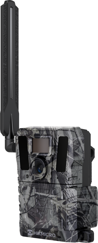 Hikmicro åtelkamera M15 är en kraftfull och robust åtelkamera med 4G-mobilnät. Den kan utlösas av djurrörelser med hjälp av en mycket känslig passiv infraröd rörelsesensor (PIR). Den tar foton och videoklipp i levande färger under dagen och superskarpa svartvita bilder eller videoklipp på natten.