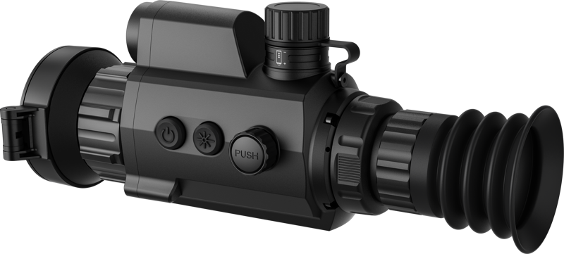 Hikmicro Panther PH50L 2.0 Thermal Image Scope har en 384 × 288 termisk detektor och 1024 × 768 OLED-monitor. Hög värmekänslighet säkerställer perfekt detaljigenkänning även under de svåraste väderförhållanden när objektet och bakgrunden har minimal temperaturskillnad. Kikaren används främst för scenarier som vandring