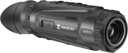 HIKMICRO Lynx 3.0 LH19 kombinerar avancerad värmekamerateknik med exceptionell bärbarhet för jägare och friluftsproffs som kräver tillförlitlig prestanda i fält. Denna kompakta termiska monokular ger professionell detekteringsförmåga i en lättviktsdesign i fickformat.