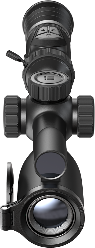 HIKMICRO ALPEX PRO A50PL är ett digitalt dag- och mörkerseende kikarsikte som är utformat för tydlig observation av mål från starkt dagsljus till djup natt. Med en 12 MP-sensor och ett ljusstarkt 50 mm F1.8-objektiv ger det ett brett synfält på 12