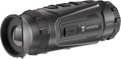 HIKMICRO Lynx 3.0 LH19 kombinerar avancerad värmekamerateknik med exceptionell bärbarhet för jägare och friluftsproffs som kräver tillförlitlig prestanda i fält. Denna kompakta termiska monokular ger professionell detekteringsförmåga i en lättviktsdesign i fickformat.
