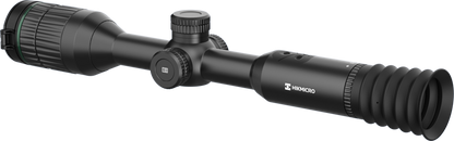 HIKMICRO ALPEX A50TN Digital Night Vision sikte är skapat för jakt i svagt ljus. Den ger tydlighet i fullfärg på dagtid och klassisk svartvit visning på natten. Det traditionella 30 mm-röret möter behoven hos professionella jägare som värdesätter traditioner och söker teknisk överlägsenhet.