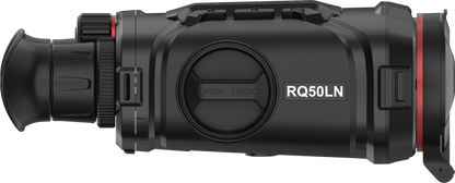 HIKMICRO RAPTOR RQ 50L ger utmärkt bildkvalitet i äkta livfulla färger eller termiskt under dag- och nattobservationer vid ogynnsamma väderförhållanden med upp till 2600 m detekteringsräckvidd. Kikaren används främst för dag- och nattobservation