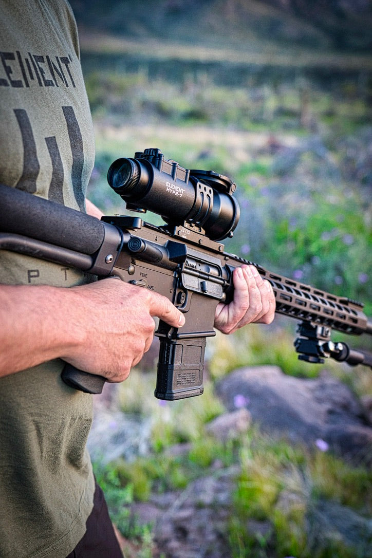 Element Optics HYPR-7 monterat på vapen
