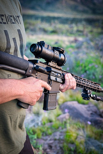 Element Optics HYPR-7 monterat på vapen