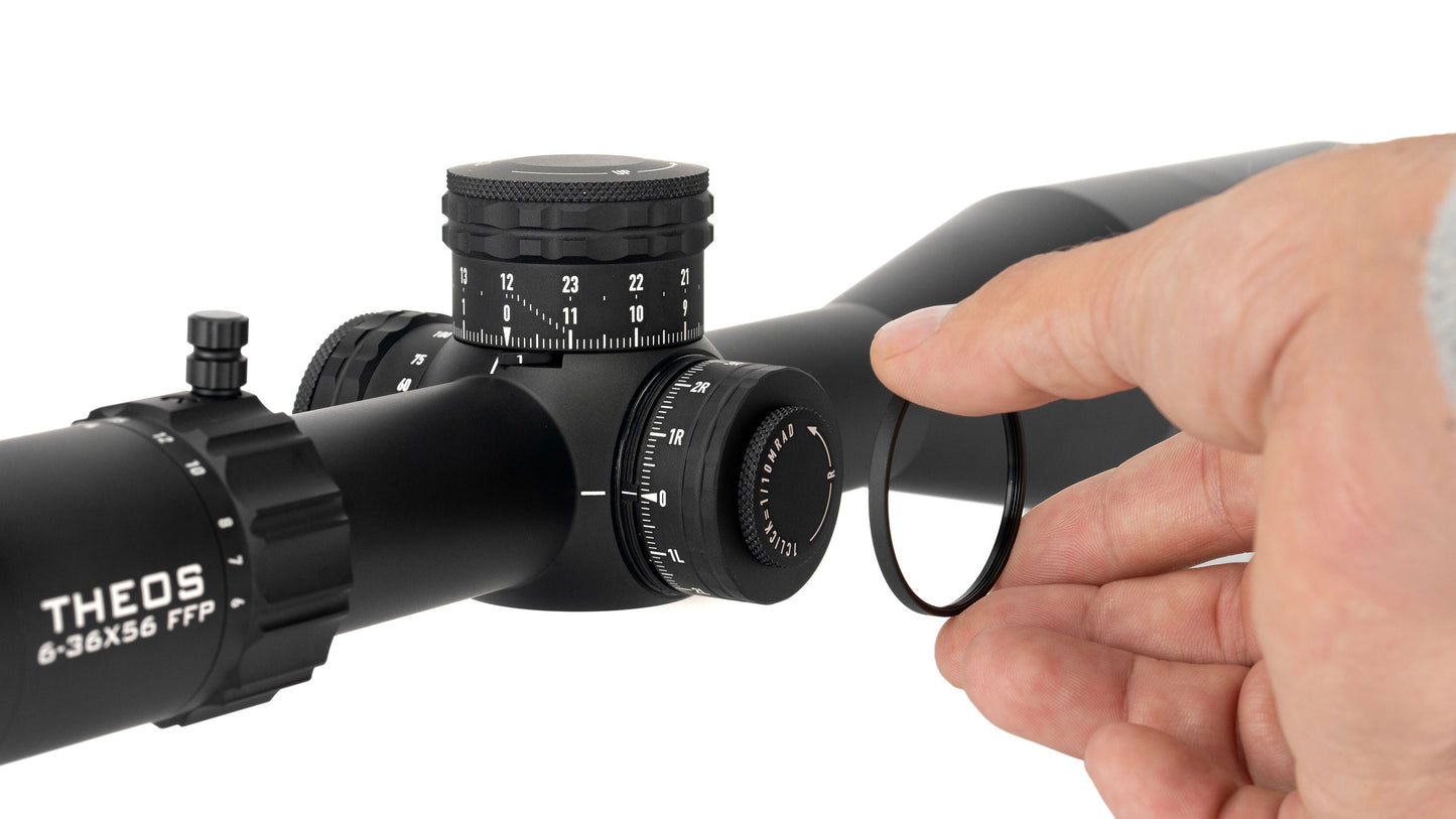 Element Optics Theos 6-36x56 svart monterat på vapen
